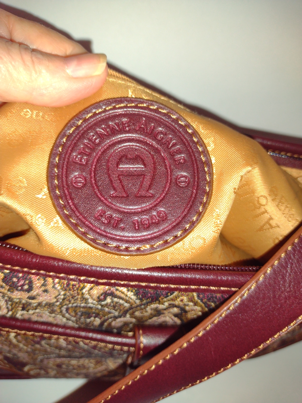 Etienne Aigner Paisley Tapestry Shoulder Bag Brown Faux Leather Trim Charm Clean - Picture 4 of 11